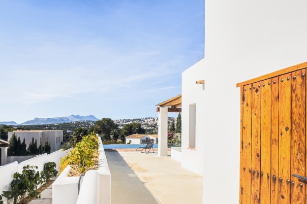 5 bed villas in Moraira