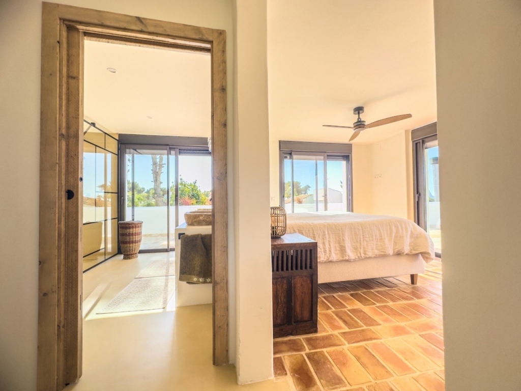 5 bed villas in Moraira