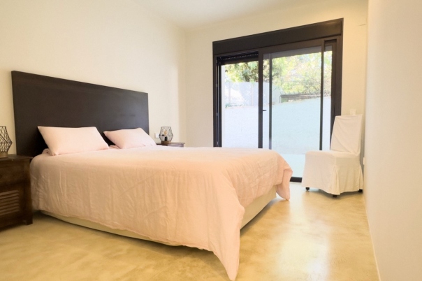 5 bed villas in Moraira