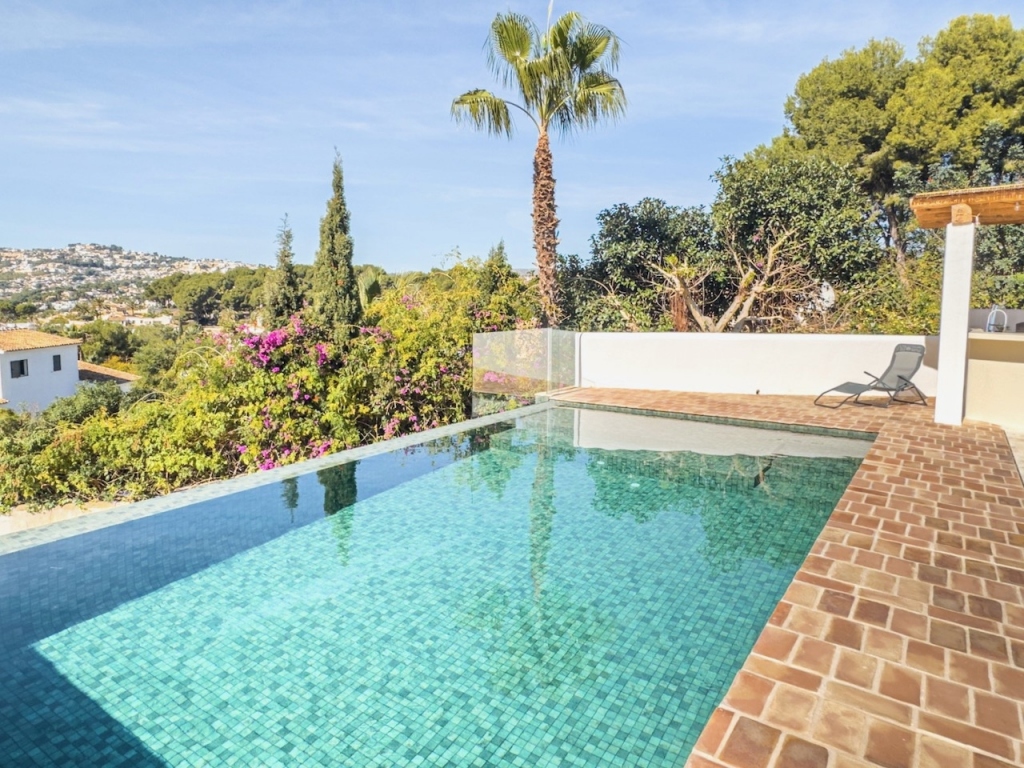 5 bed villas in Moraira
