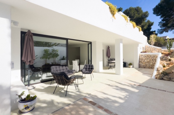5 bed villas in Moraira