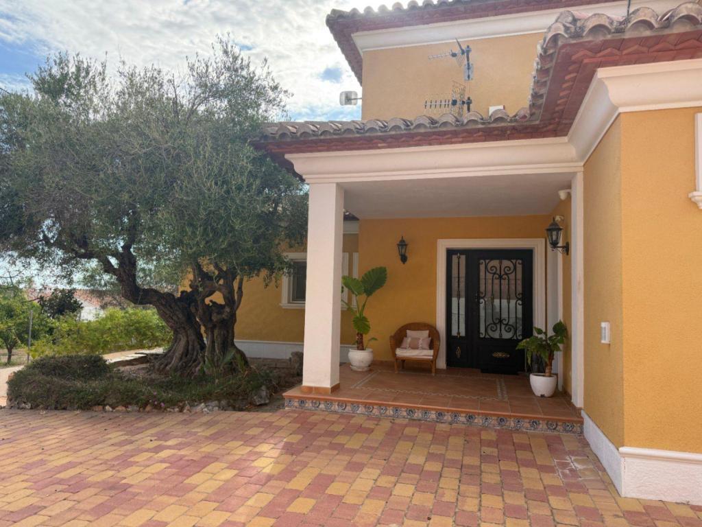 4 bed casa / chalet in Calpe