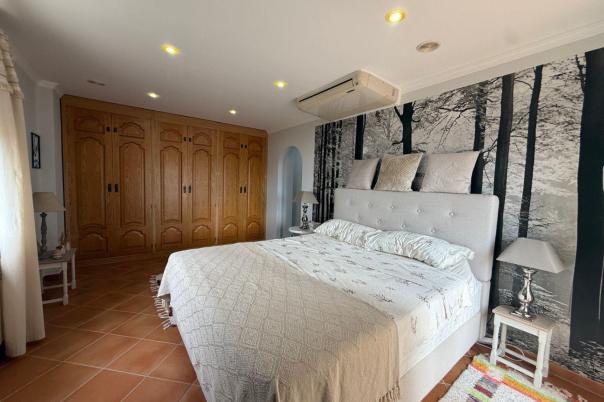 4 bed casa / chalet in Calpe
