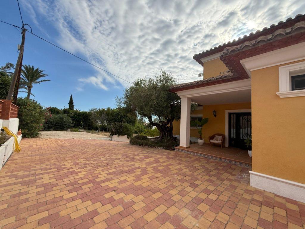 4 bed casa / chalet in Calpe