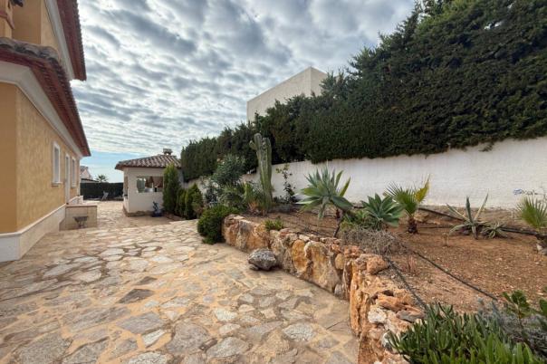 4 bed casa / chalet in Calpe