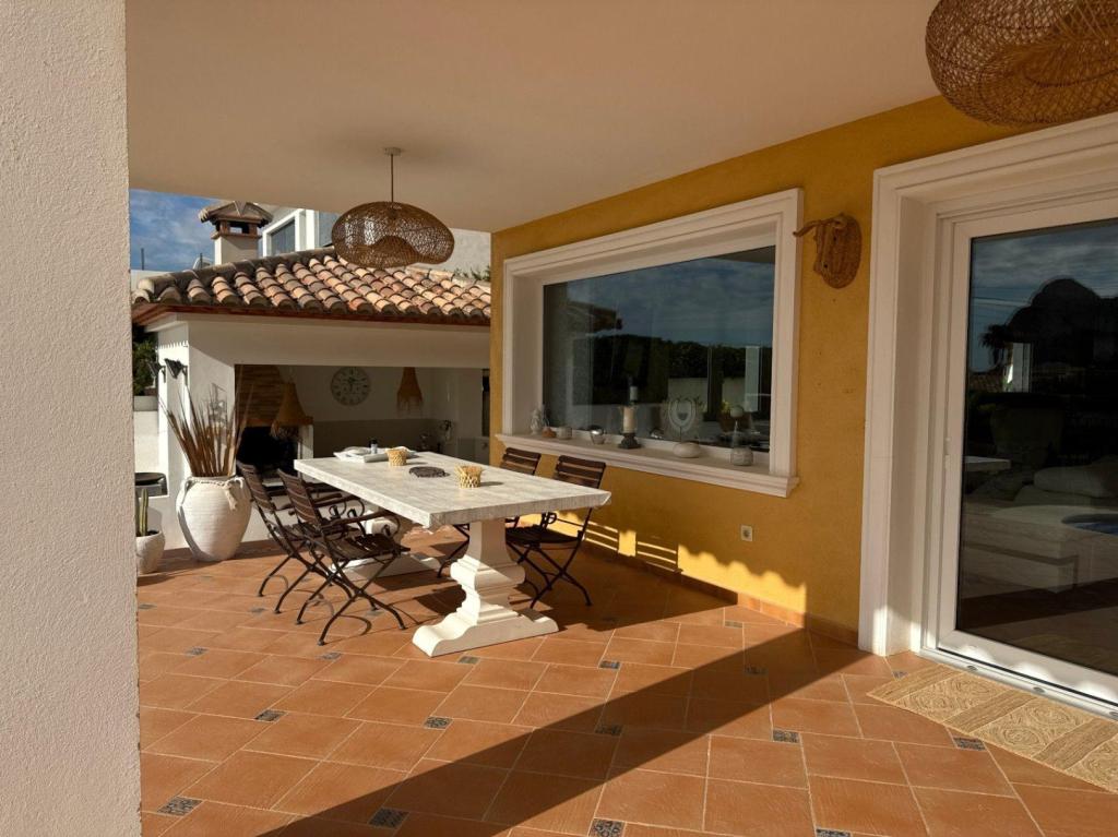 4 bed casa / chalet in Calpe