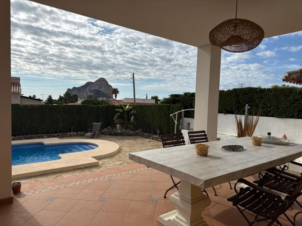 4 bed casa / chalet in Calpe