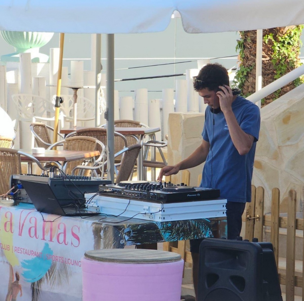 Havanas Beach Club - Bar, Restaurant & Event Venue Calpe