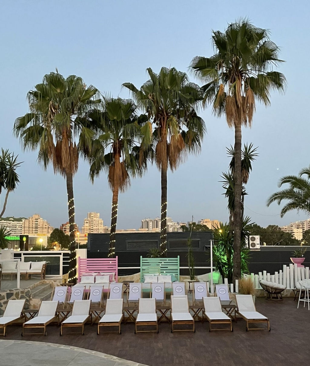 Havanas Beach Club - Bar, Restaurant & Event Venue Calpe