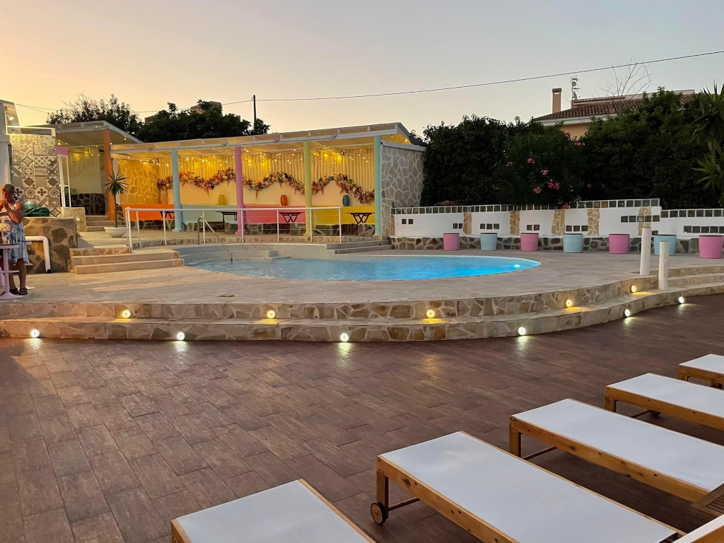 Havanas Beach Club - Bar, Restaurant & Event Venue Calpe