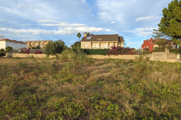 plot in Denia