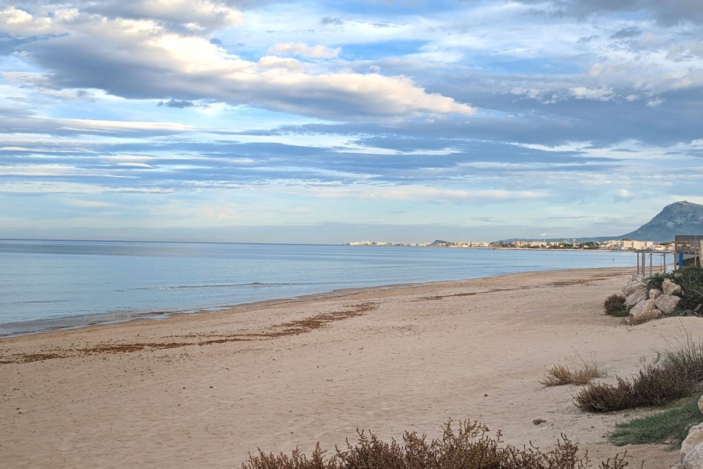 plot in Denia