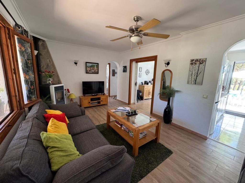 2 bed bungalow in Moraira
