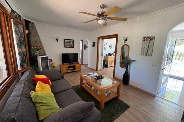 2 bed bungalow in Moraira