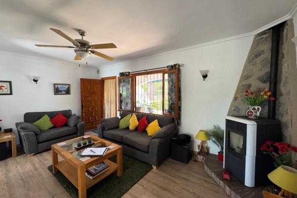 2 bed bungalow in Moraira