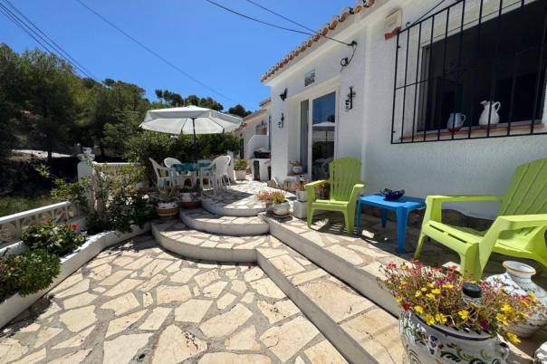 2 bed bungalow in Moraira