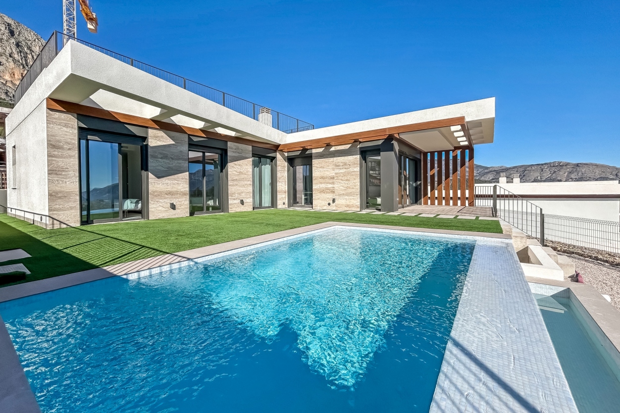3 bed villa in Polop
