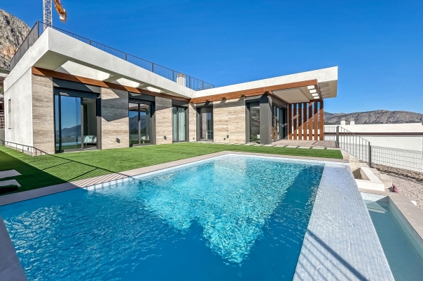 3 bed villa in Polop
