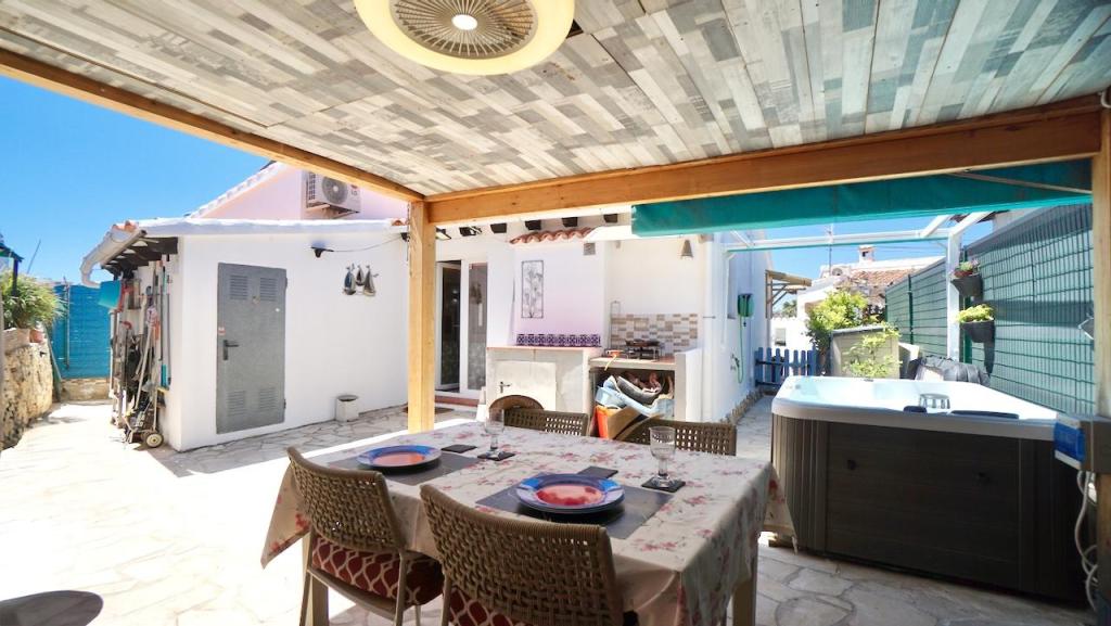 2 bed villas in Moraira
