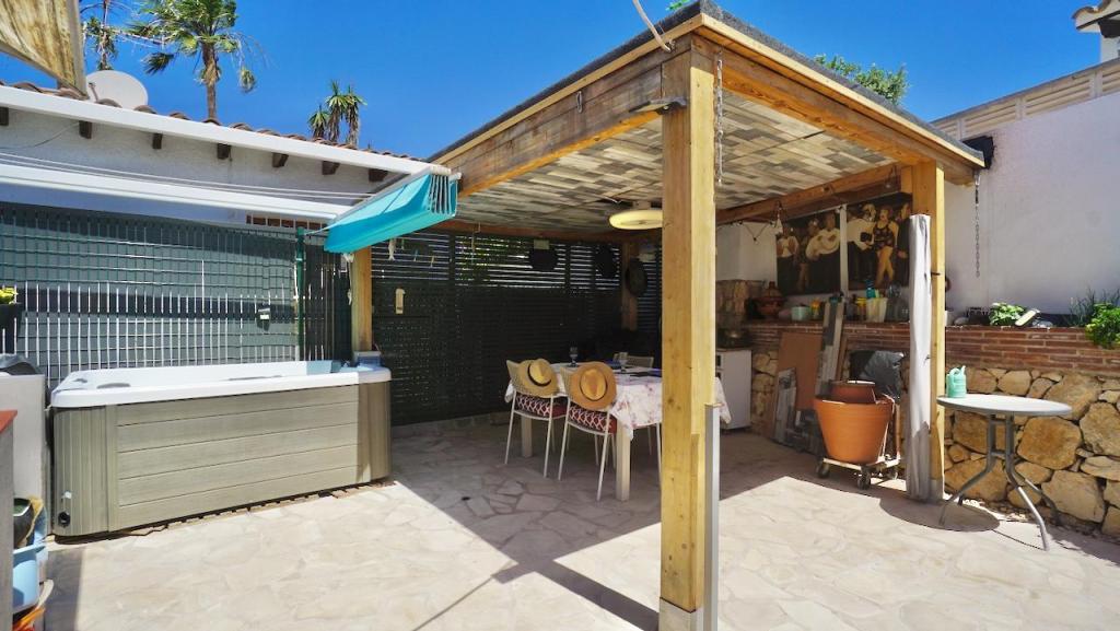 2 bed villas in Moraira