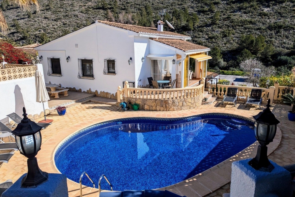 4 bed casa / chalet in Moraira