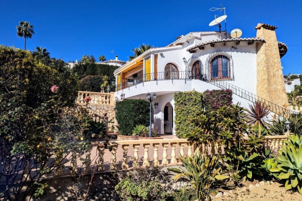 4 bed casa / chalet in Moraira