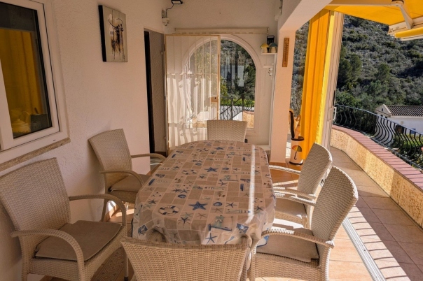 4 bed casa / chalet in Moraira