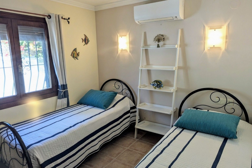 4 bed casa / chalet in Moraira