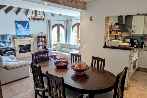 4 bed casa / chalet in Moraira