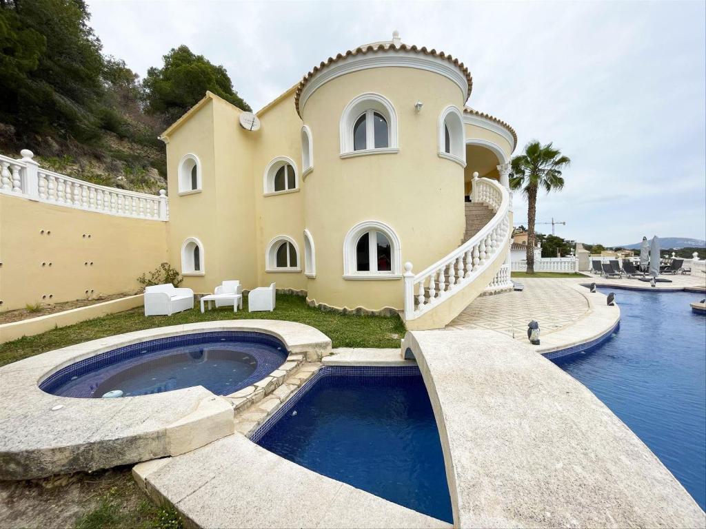 4 bed casa / chalet in Calpe / Calp