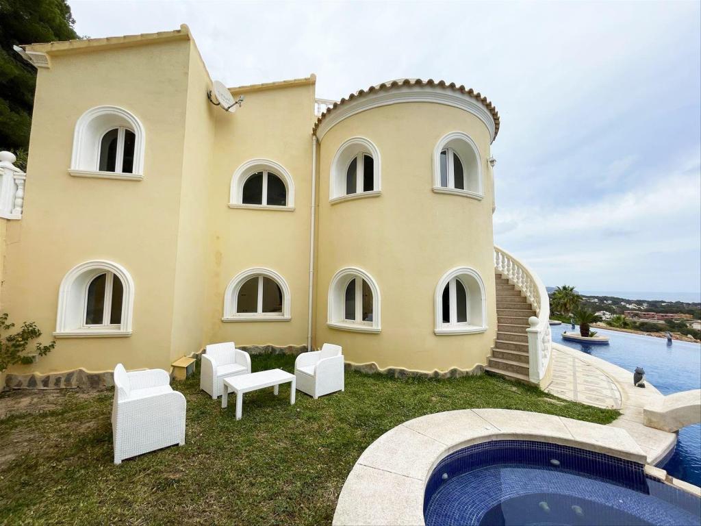 4 bed casa / chalet in Calpe / Calp