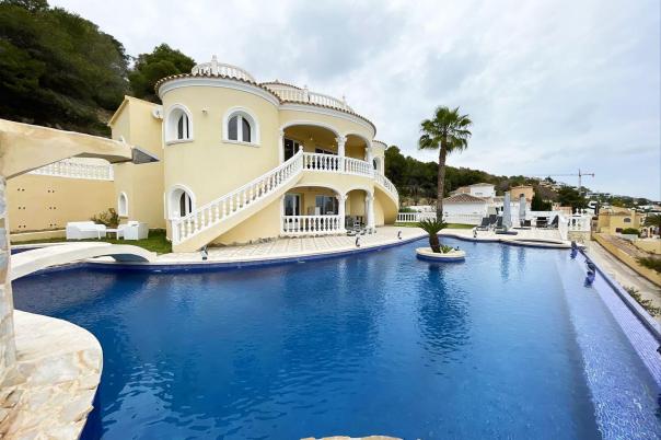 4 bed casa / chalet in Calpe / Calp