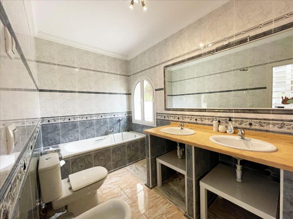 4 bed casa / chalet in Calpe / Calp