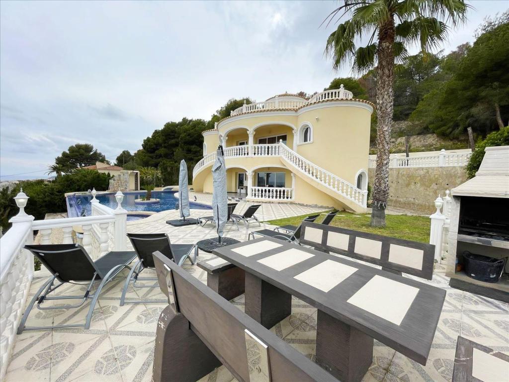 4 bed casa / chalet in Calpe / Calp