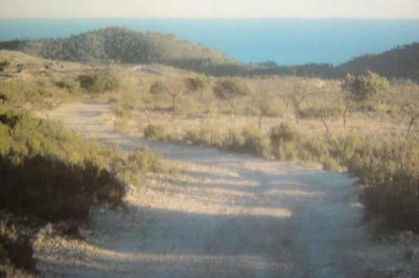 parcela in Relleu