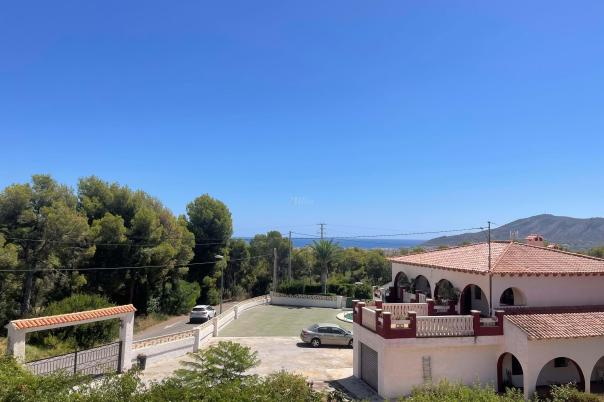 4 bed detached house in Nucia (la)