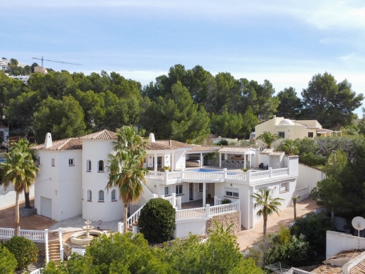 4 bed villa in Altea