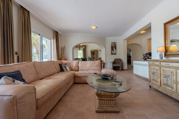 4 bed villa in Altea