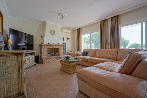 4 bed villa in Altea