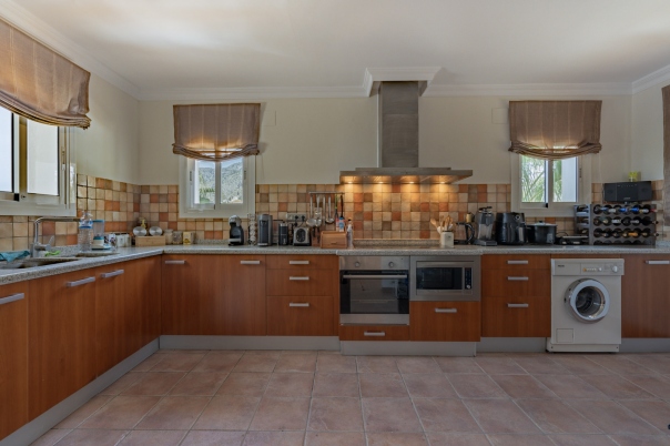 4 bed villa in Altea