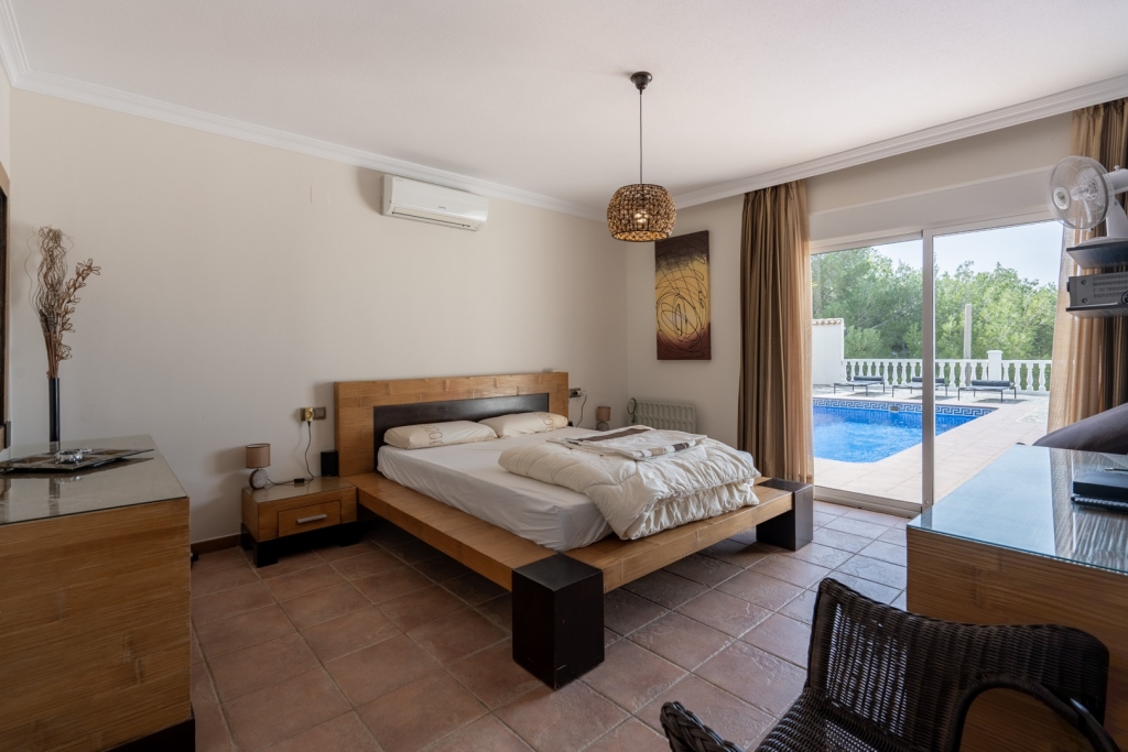 4 bed villa in Altea