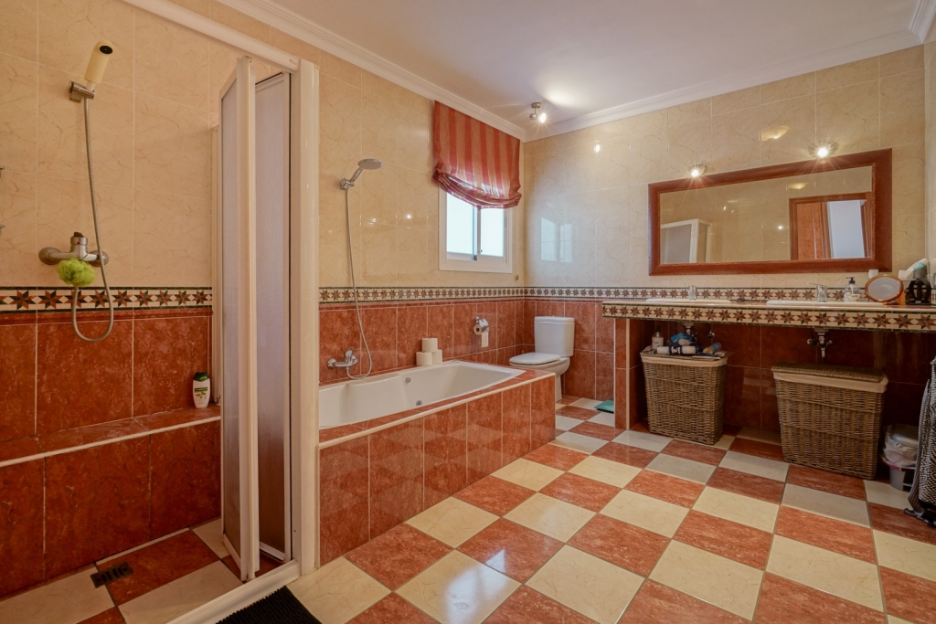 4 bed villa in Altea