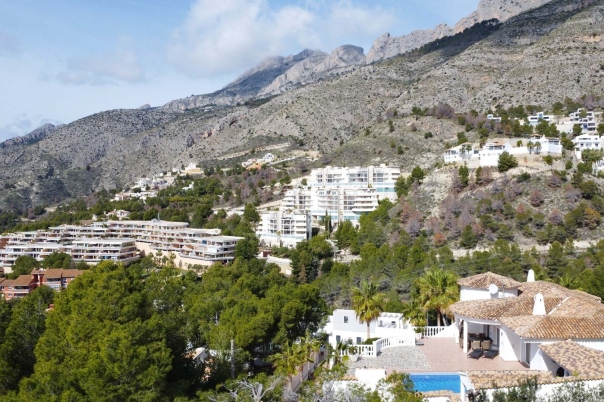 4 bed villa in Altea
