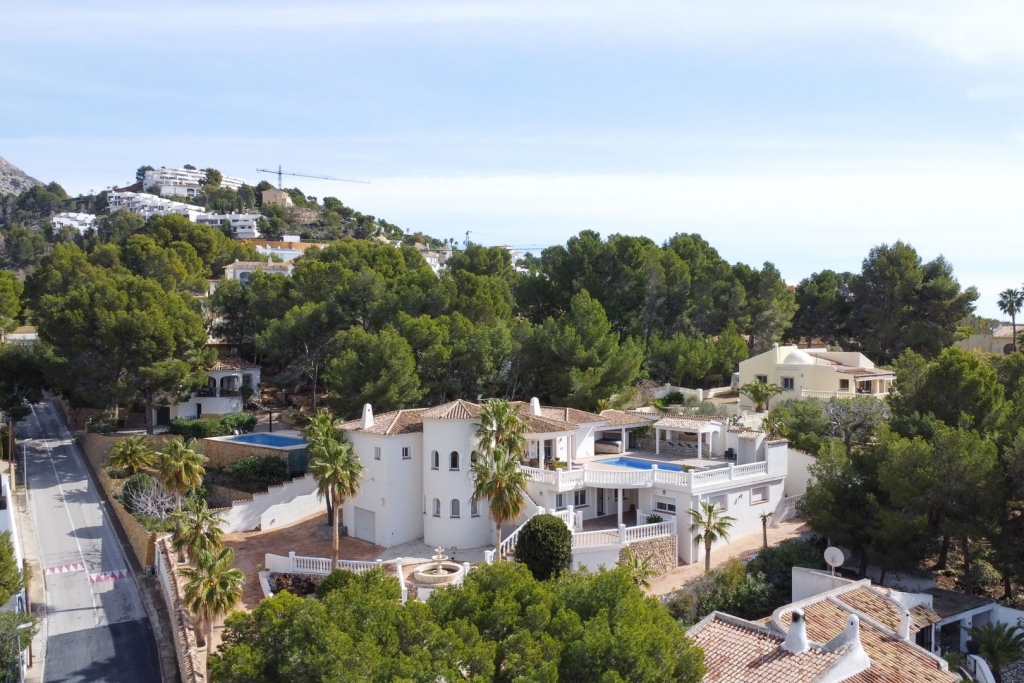 4 bed villa in Altea