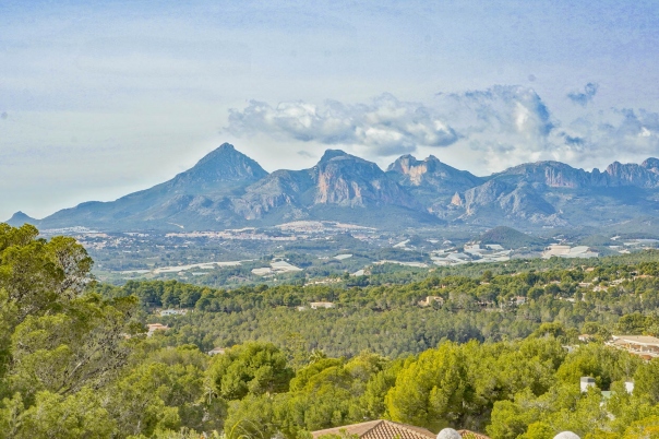 4 bed villa in Altea