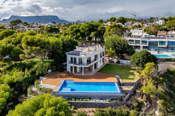 6 bed casa / chalet in Calpe / Calp