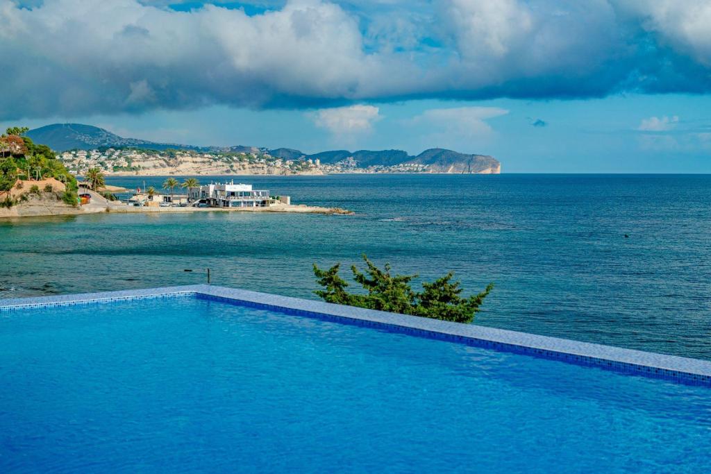 6 bed casa / chalet in Calpe / Calp