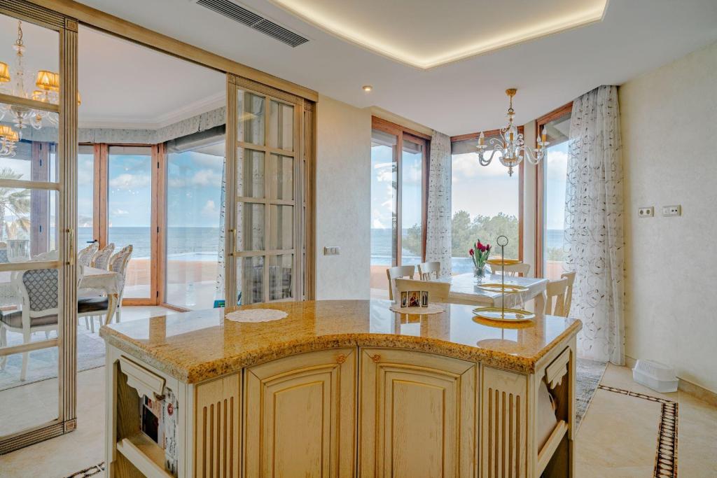 6 bed casa / chalet in Calpe / Calp