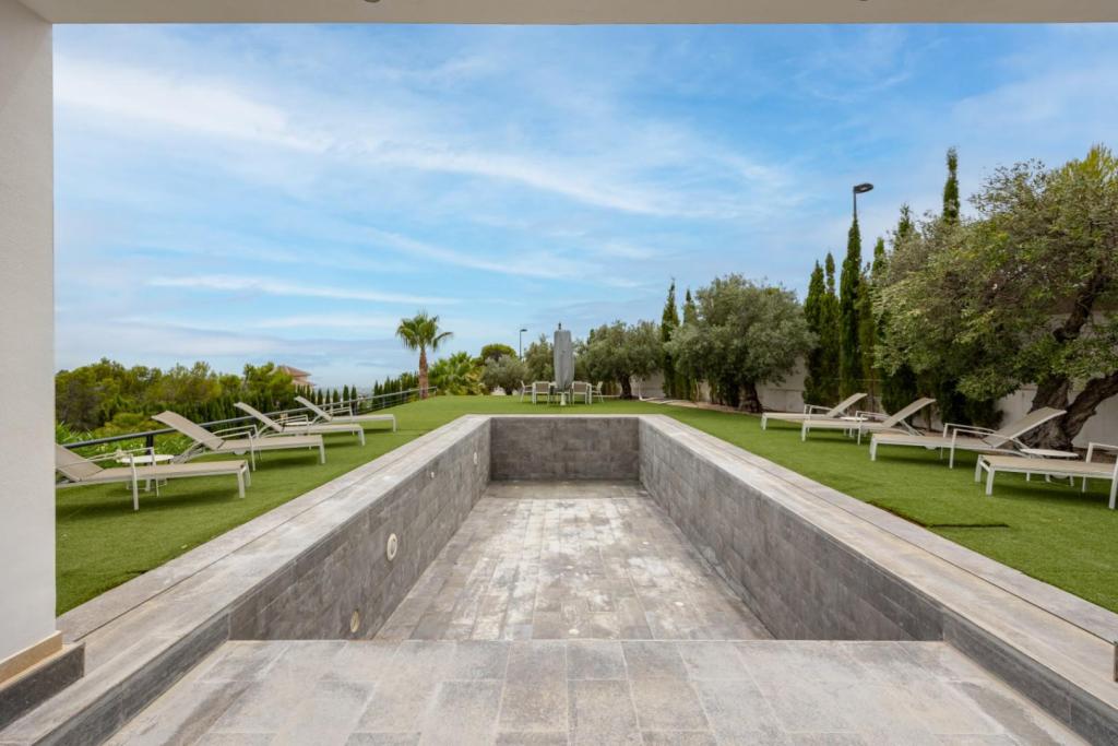 5 bed villa in Altea