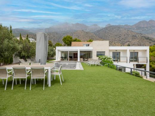 5 bed villa in Altea